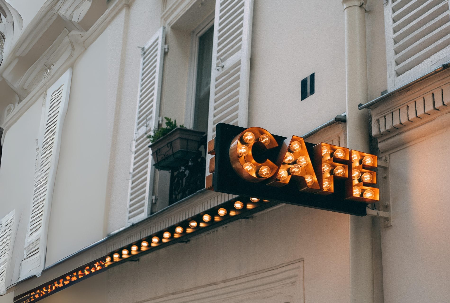 Custom channel letter signs Edmonton